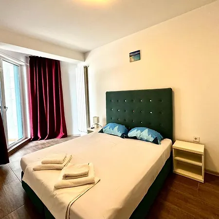 Venetis Sea View Apartment *