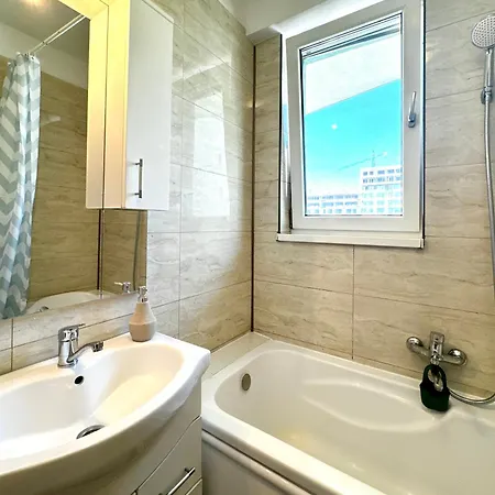 Venetis Sea View Apartment *